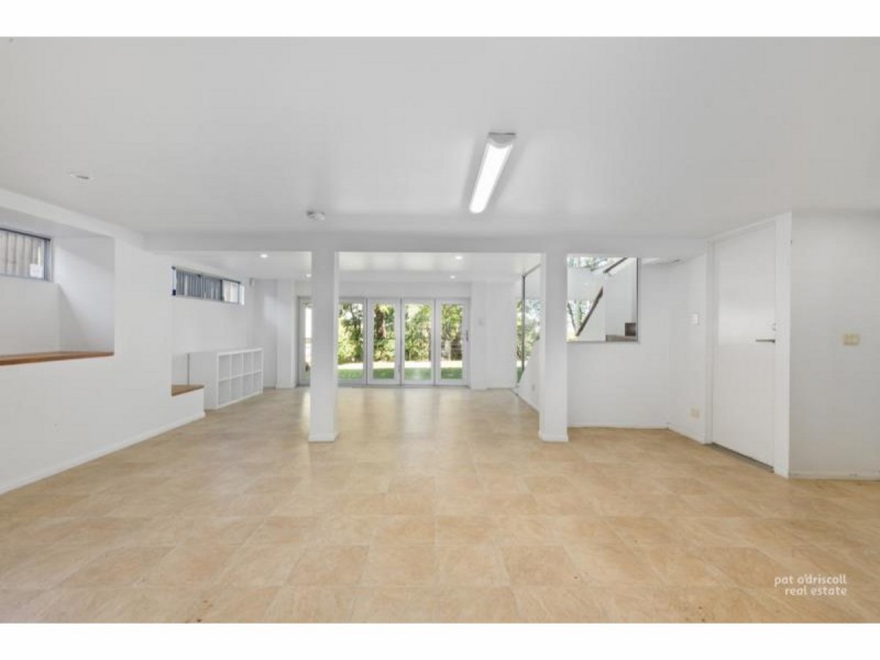 77 Brecknell Street, The Range QLD 4700